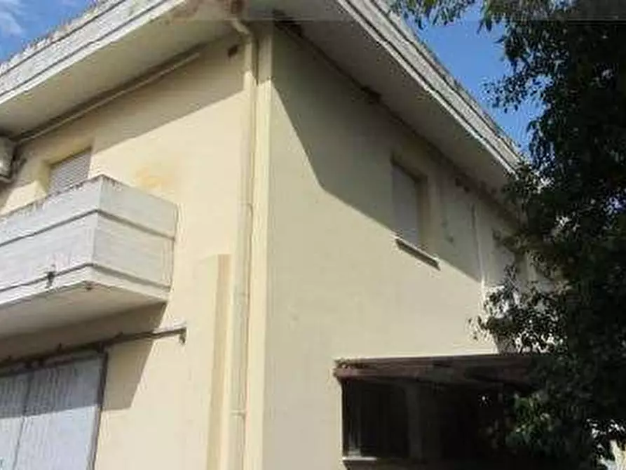 Immagine 4 di Ufficio in vendita  in Via Cà Vallato a Colli Al Metauro