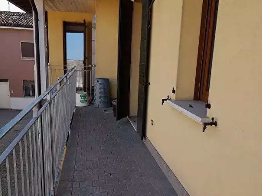 Immagine 5 di Appartamento in vendita  in Via Caselle a Quinzano D'oglio