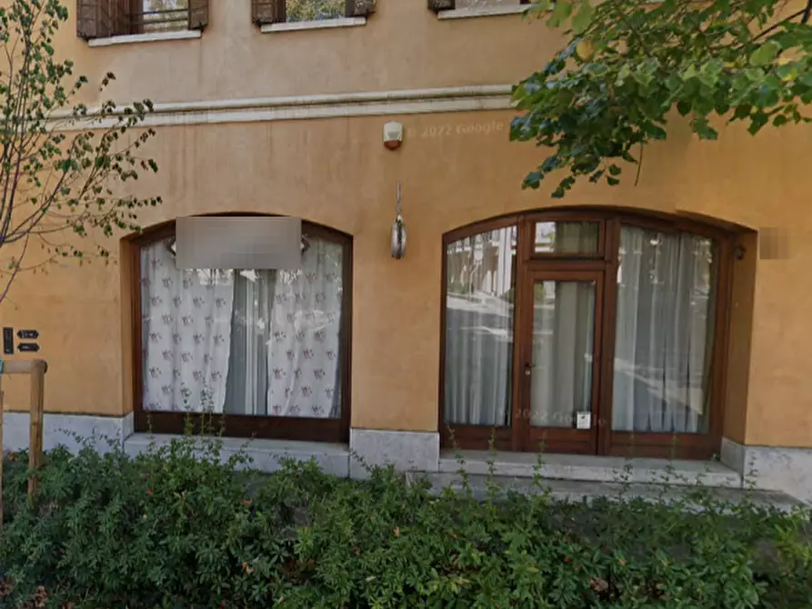 Immagine 1 di Negozio in vendita  in Corso Giuseppe Mazzini a Montebelluna