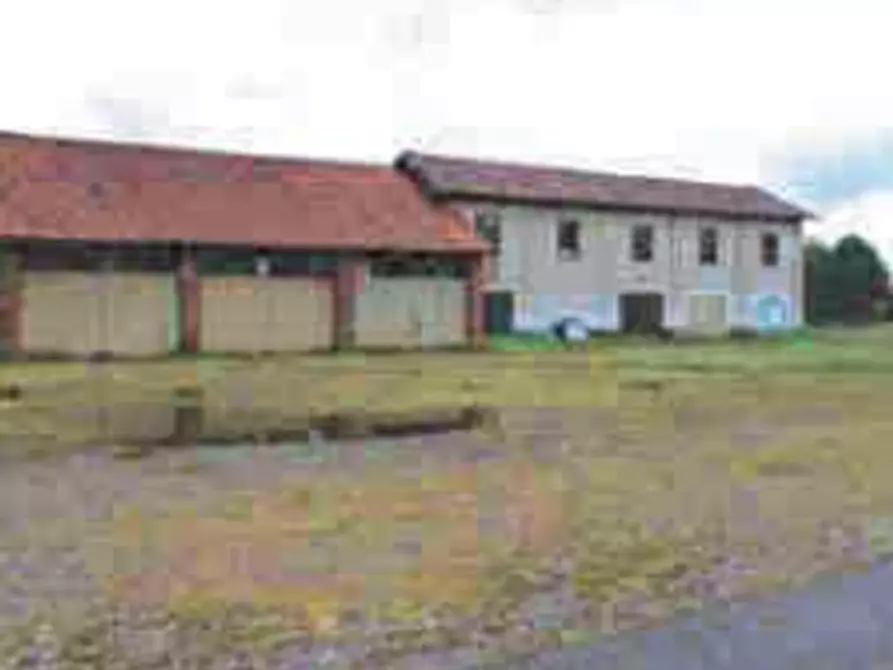 Immagine 9 di Magazzino in vendita  in Strada dei Ronchi a Vigevano