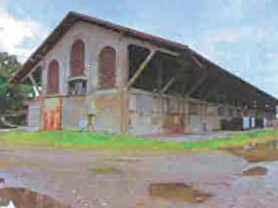 Immagine 1 di Magazzino in vendita  in Strada dei Ronchi a Vigevano