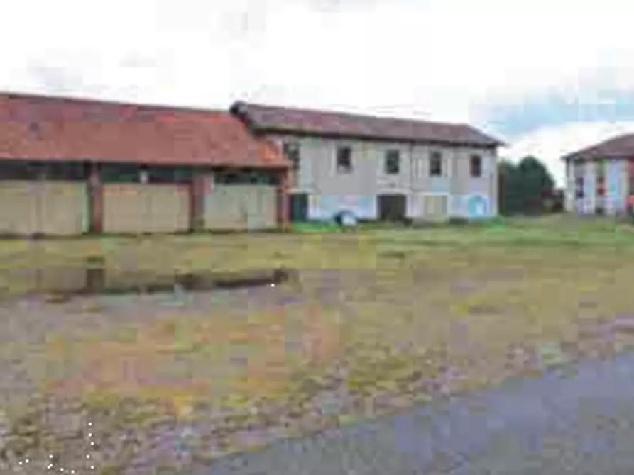 Immagine 4 di Magazzino in vendita  in Strada dei Ronchi a Vigevano