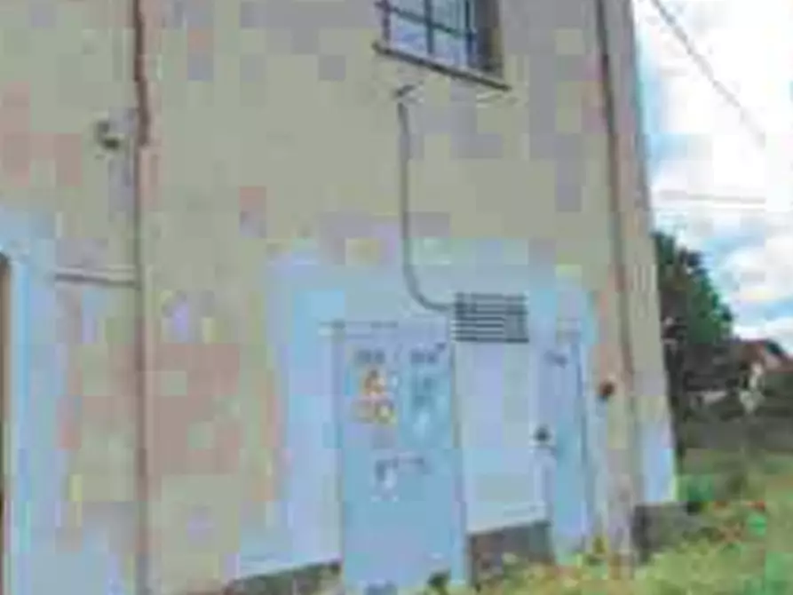 Immagine 10 di Magazzino in vendita  in Strada dei Ronchi a Vigevano