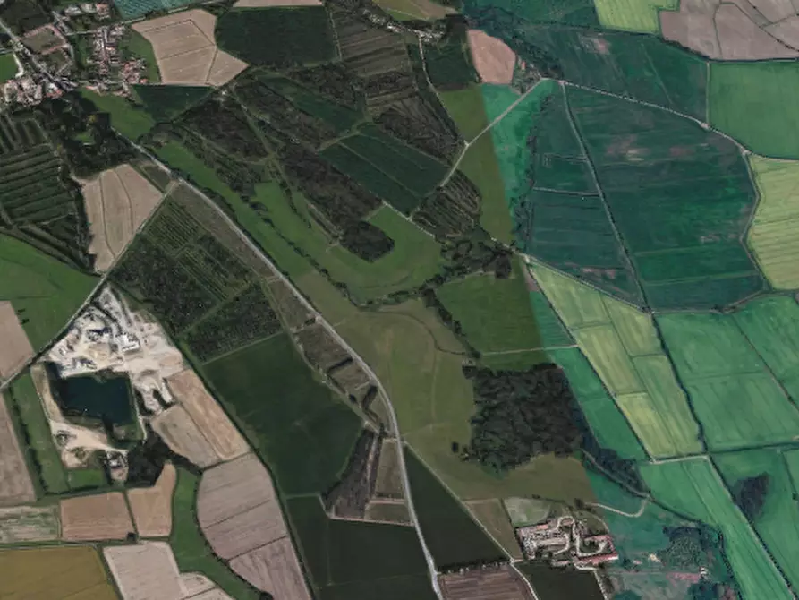 Immagine 19 di Magazzino in vendita  in Strada dei Ronchi a Vigevano