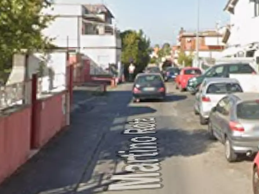 Immagine 8 di Garage in vendita  in Via Martino Rota a Roma
