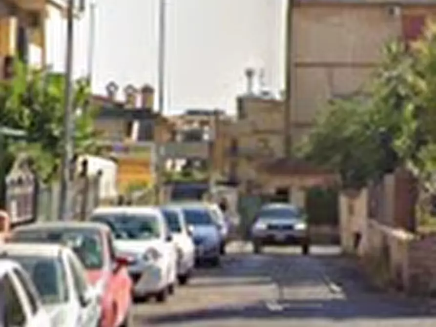 Immagine 9 di Garage in vendita  in Via Martino Rota a Roma
