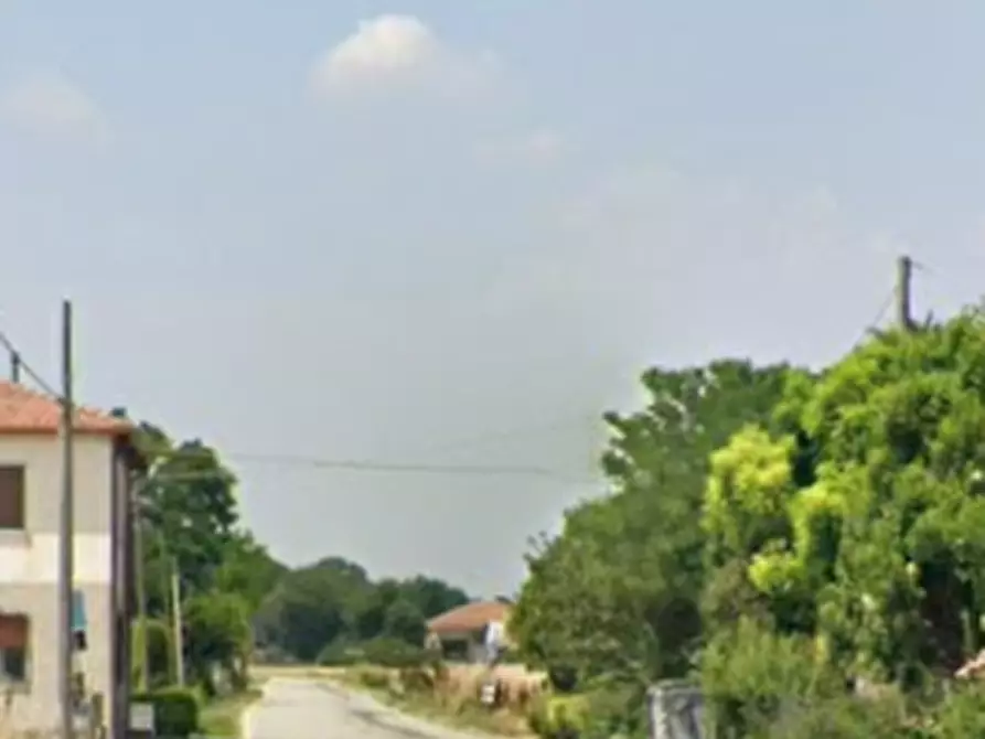 Immagine 10 di Negozio in vendita  in Via Fiorana a Argenta