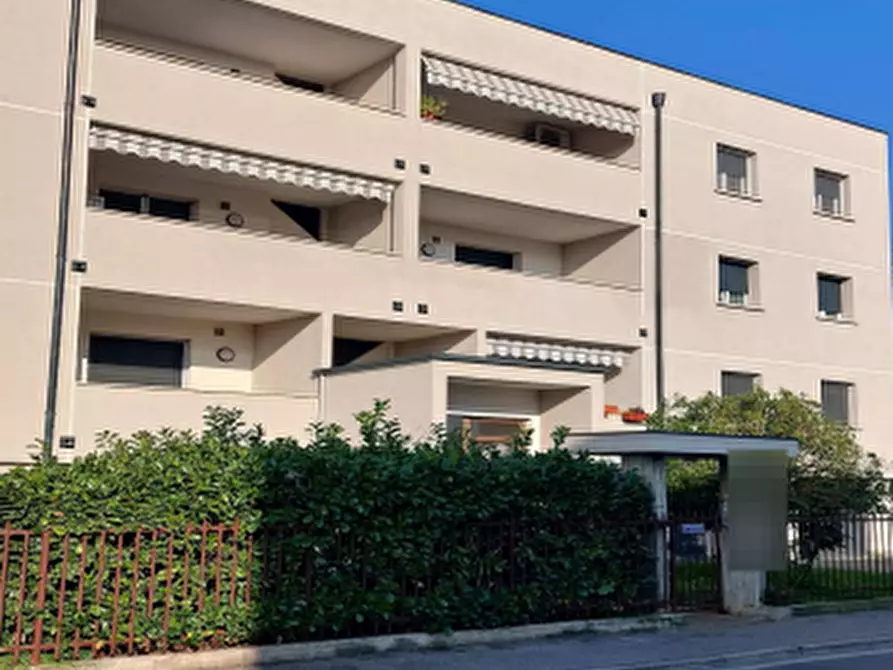 Immagine 2 di Appartamento in vendita  in Via Amendola a Massalengo