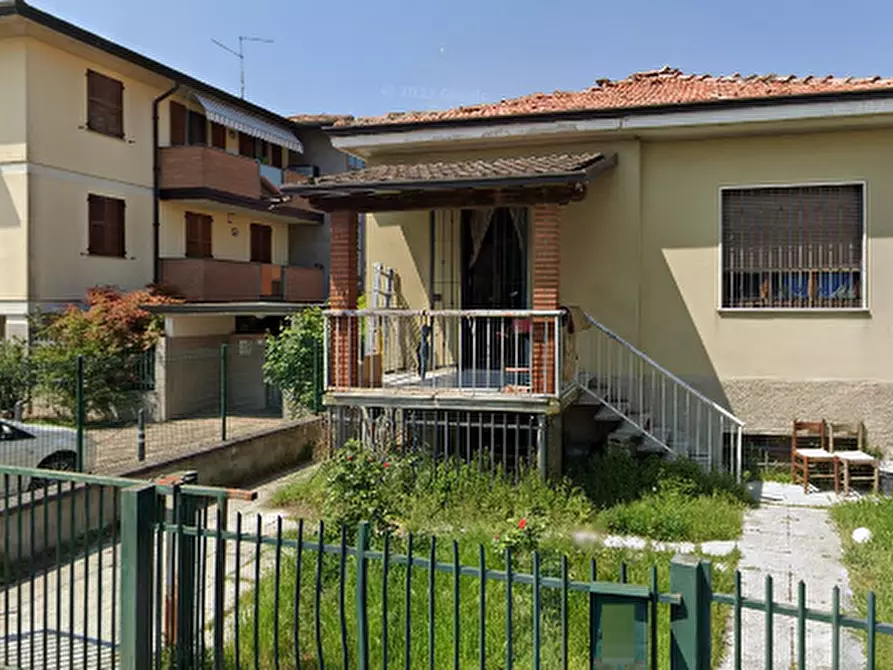 Immagine 1 di Villetta a schiera in vendita  in Via Vittorio Emanuele a Valera Fratta