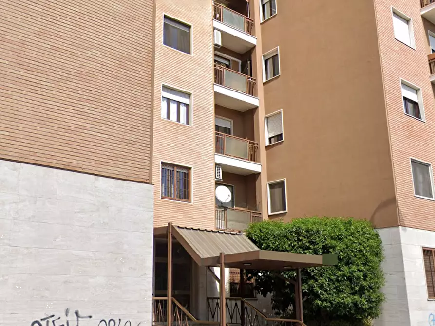 Immagine 1 di Appartamento in vendita  in Via Fiuggi a Milano