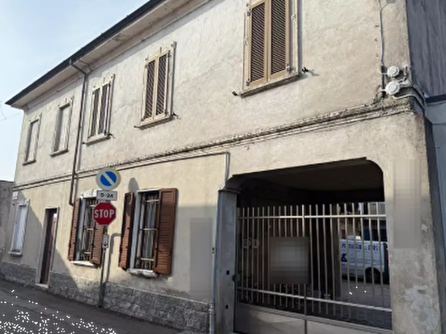 Immagine 1 di Appartamento in vendita  in via Cristoforo Colombo a Inveruno