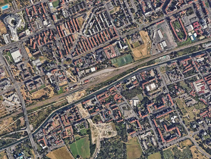 Immagine 10 di Garage in vendita  in Via Lodovico Il Moro a Milano