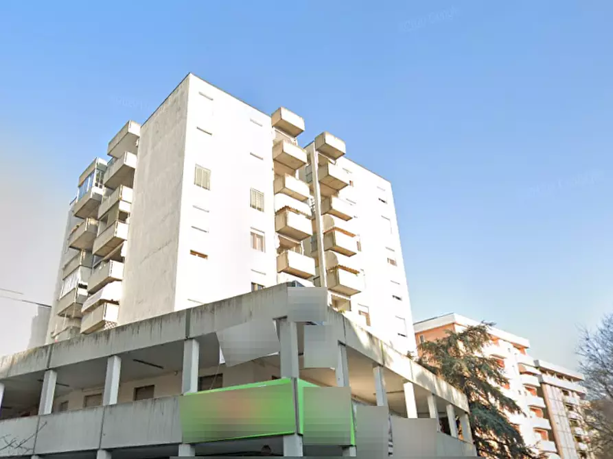 Immagine 7 di Appartamento in vendita  in Via Papa Giovanni XXIII a Reggio Nell'emilia