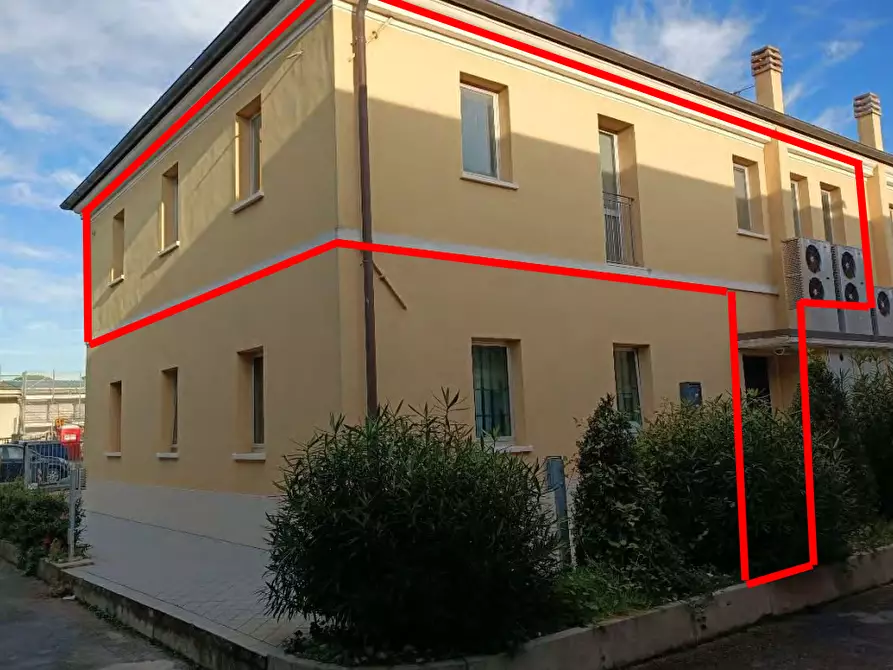 Immagine 7 di Ufficio in vendita  in Via Enrico Mattei a Fano