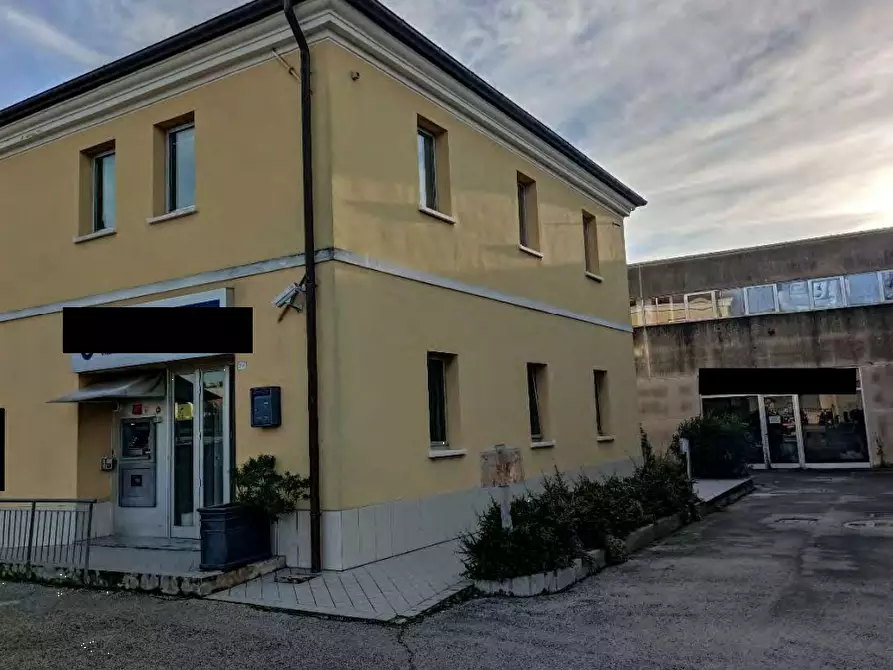 Immagine 2 di Ufficio in vendita  in Via Enrico Mattei a Fano