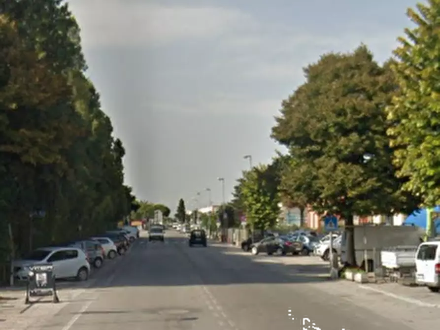 Immagine 9 di Ufficio in vendita  in Via Enrico Mattei a Fano