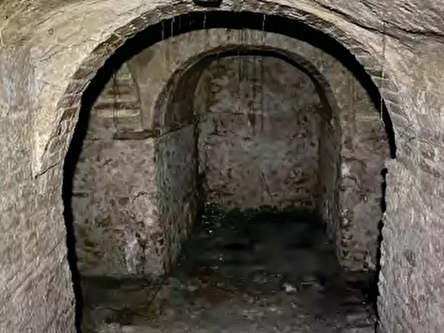 Immagine 4 di Negozio in vendita  in Via Edmondo de Amicis a Fano