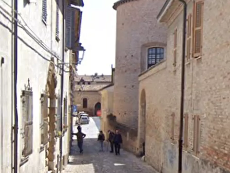 Immagine 6 di Negozio in vendita  in Via Edmondo de Amicis a Fano