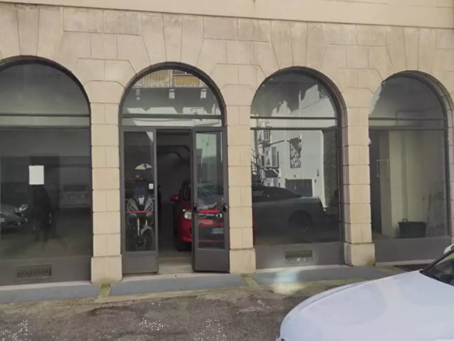 Immagine 4 di Magazzino in vendita  in Contrà Frasche del Gambero a Vicenza