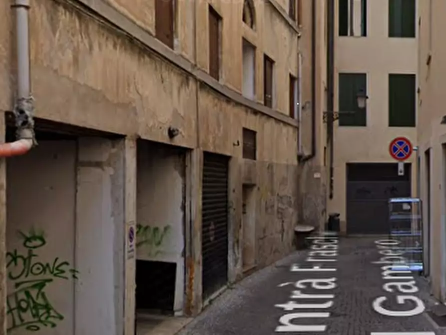 Immagine 6 di Magazzino in vendita  in Contrà Frasche del Gambero a Vicenza