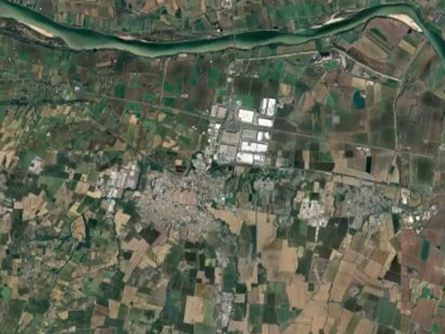 Immagine 1 di Negozio in vendita  in Localita' Dogana Po a Castel San Giovanni