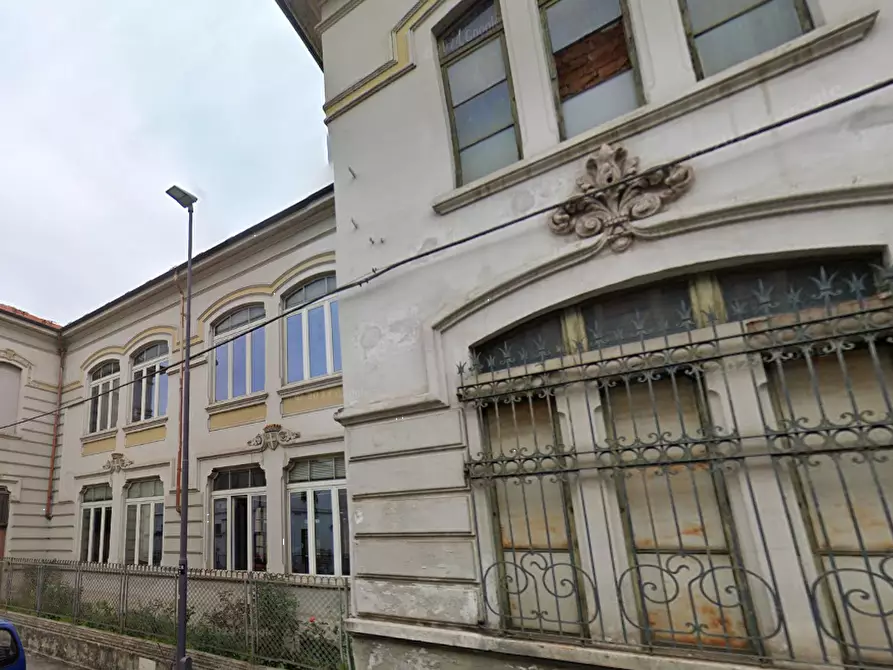 Immagine 2 di Stabile in vendita  in Via Giuseppe Bocca a Asti
