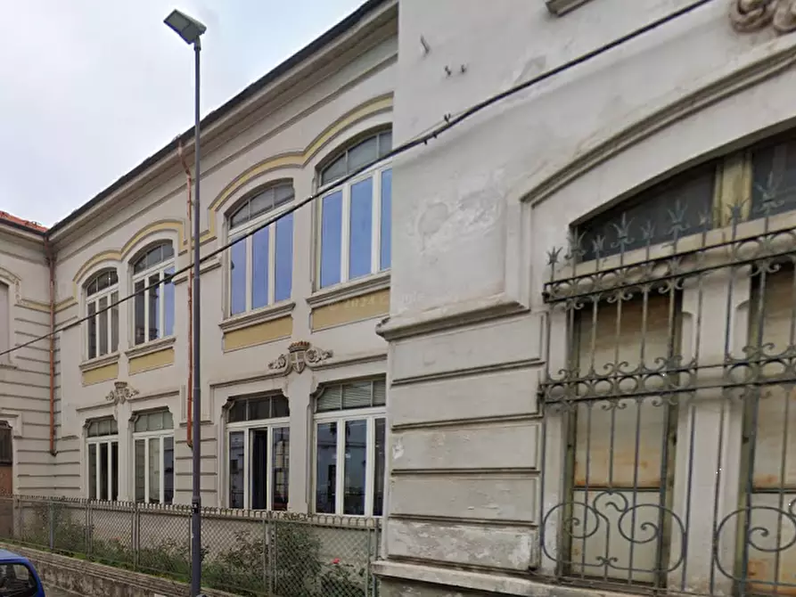 Immagine 1 di Stabile in vendita  in Via Giuseppe Bocca a Asti