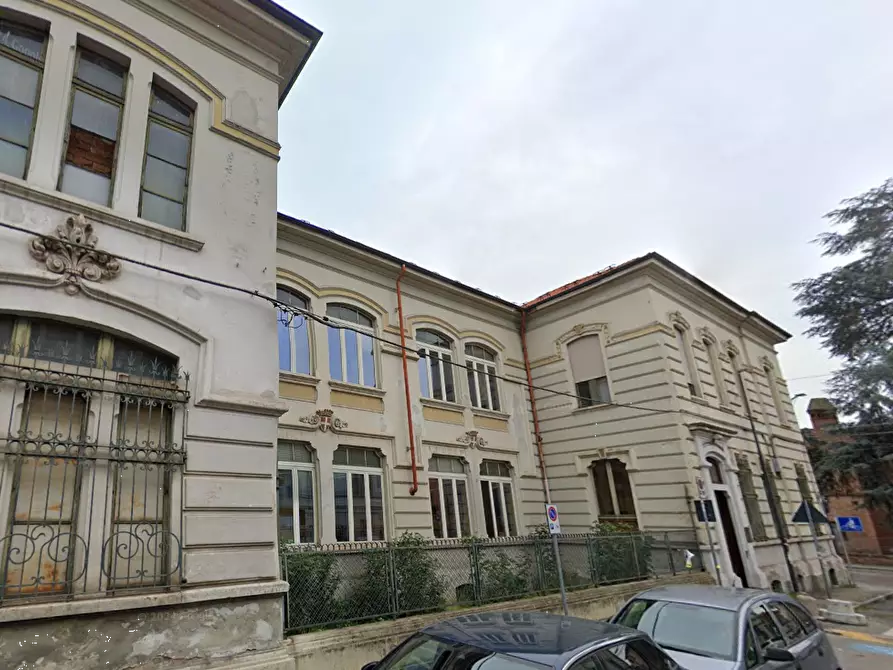 Immagine 8 di Stabile in vendita  in Via Giuseppe Bocca a Asti