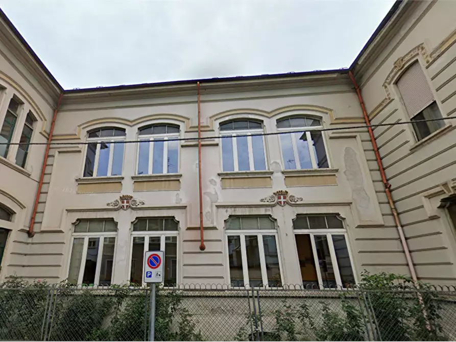 Immagine 9 di Stabile in vendita  in Via Giuseppe Bocca a Asti