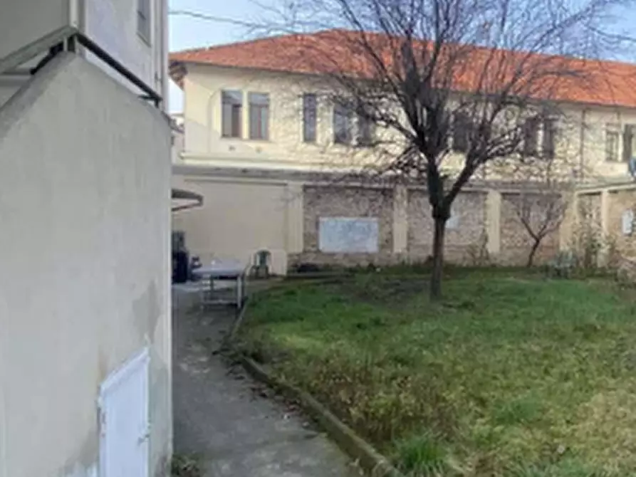 Immagine 10 di Stabile in vendita  in Via Giuseppe Bocca a Asti