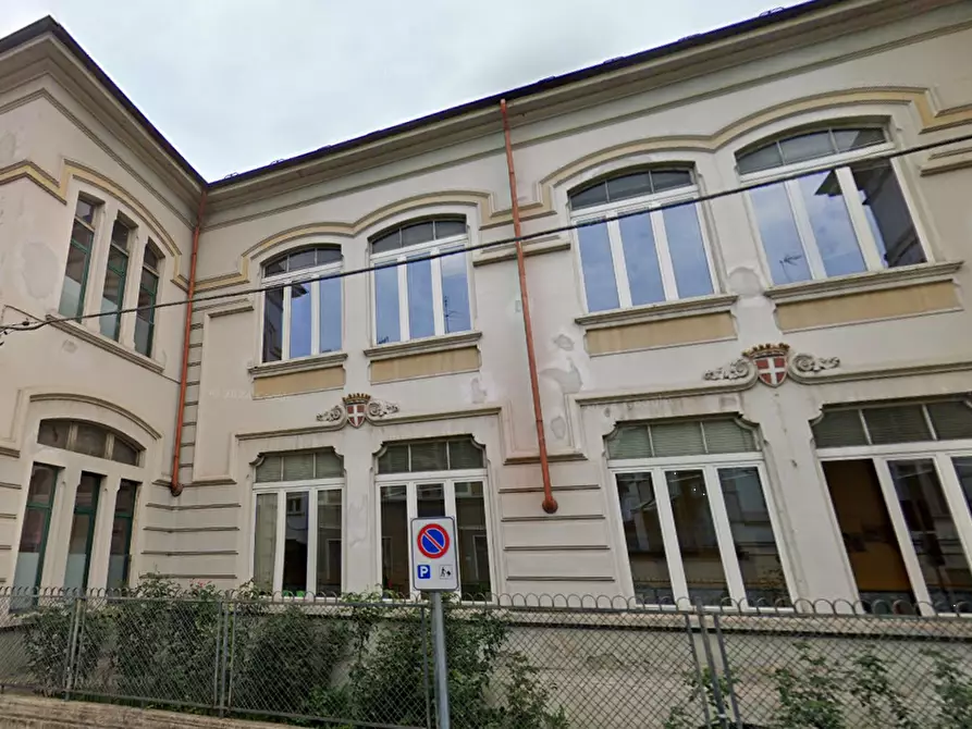 Immagine 11 di Stabile in vendita  in Via Giuseppe Bocca a Asti