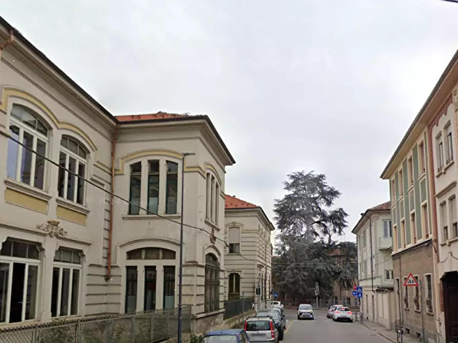 Immagine 17 di Stabile in vendita  in Via Giuseppe Bocca a Asti