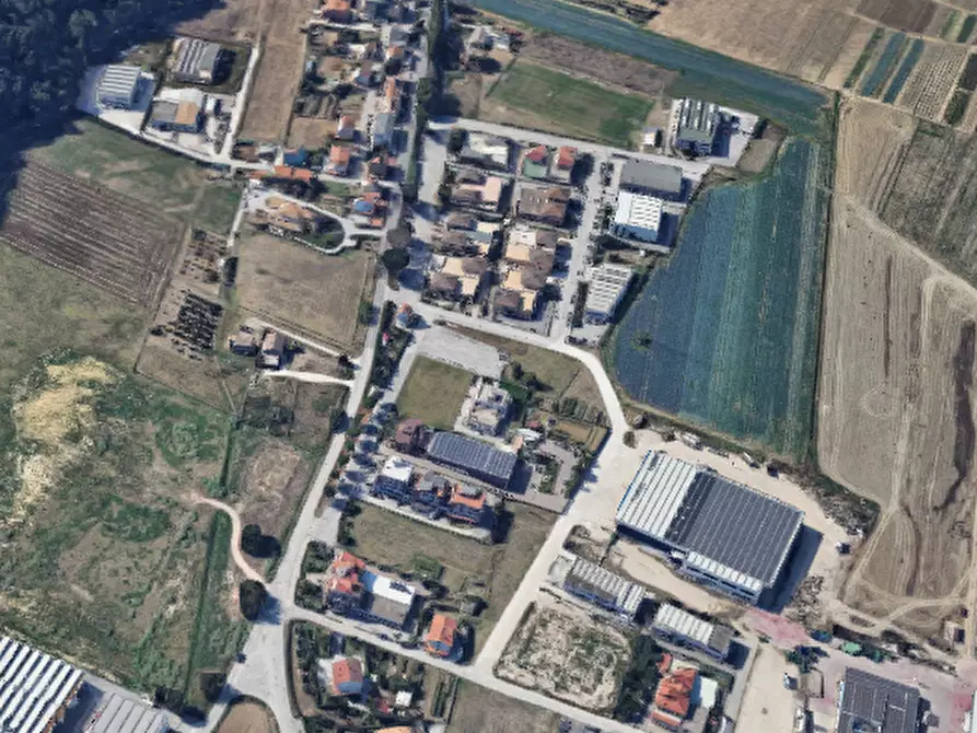 Immagine 2 di Laboratorio in vendita  in Via Lussu a Sant'elpidio A Mare