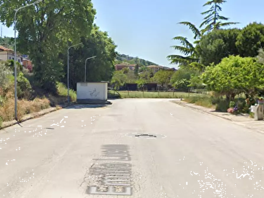 Immagine 5 di Laboratorio in vendita  in Via Lussu a Sant'elpidio A Mare