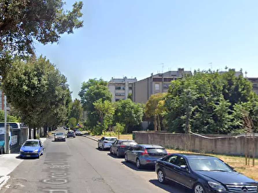 Immagine 3 di Garage in vendita  in Via di Grotta di Gregna a Roma