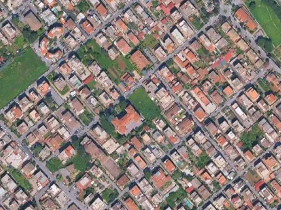 Immagine 11 di Garage in vendita  in Via Martino Rota a Roma