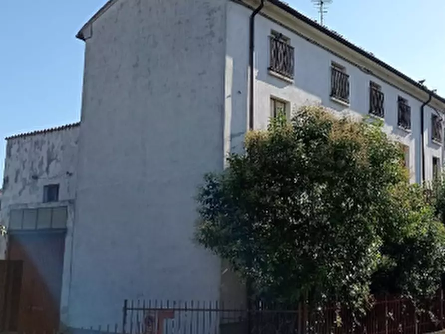 Immagine 3 di Appartamento in vendita  in Via Mazzini a San Benedetto Po