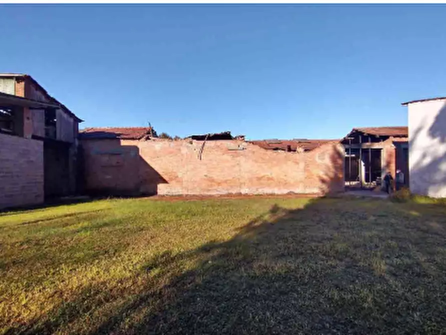 Immagine 12 di Capannone industriale in vendita  in Via Pieve a Guastalla