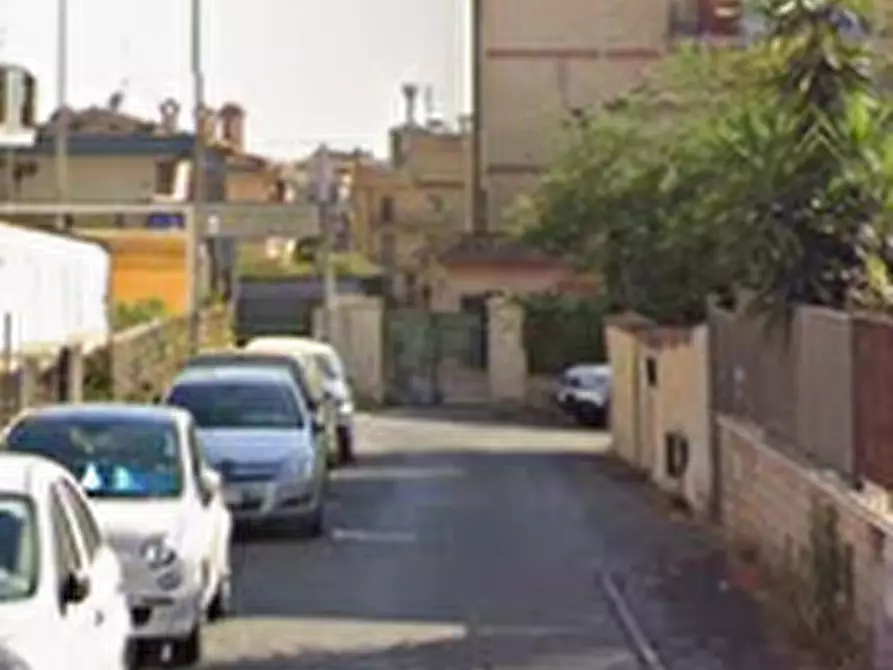 Immagine 6 di Garage in vendita  in Via Martino Rota a Roma