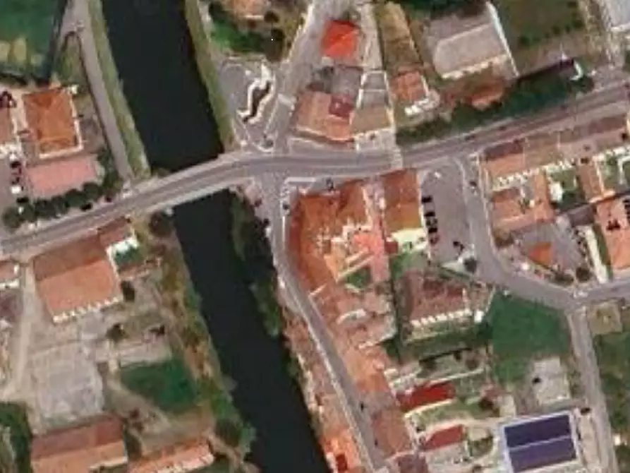 Immagine 25 di Appartamento in vendita  in Via Fossola a Viadana