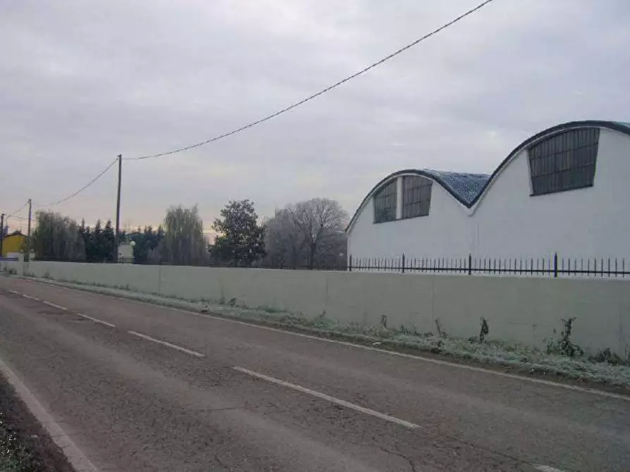 Immagine 13 di Magazzino in vendita  in Via Parolara a Castelbelforte