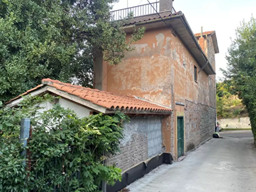 Immagine 1 di Villa in vendita  in Via delle Mole a Albano Laziale