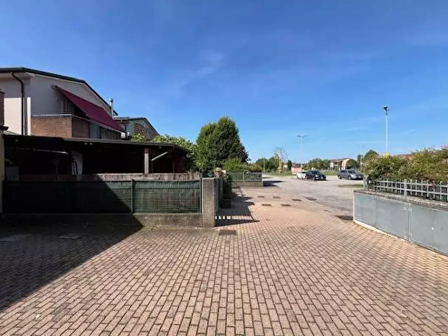 Immagine 7 di Appartamento in vendita  in Piazza D. Alighieri a San Giorgio Di Mantova