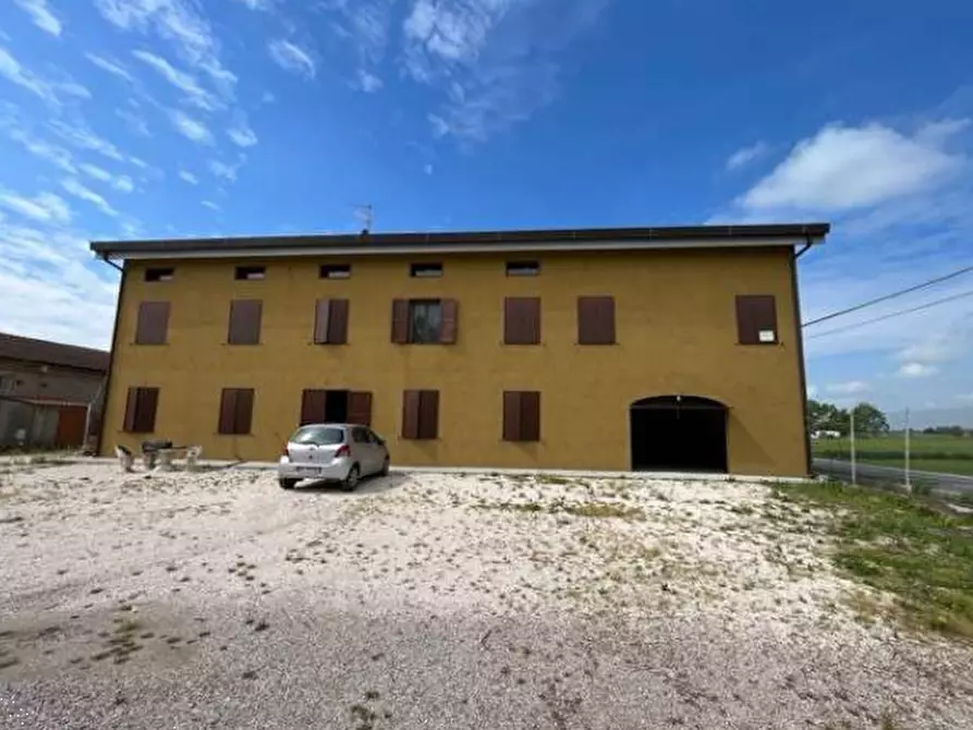 Immagine 1 di Casa indipendente in vendita  in Via Zambone a Quistello