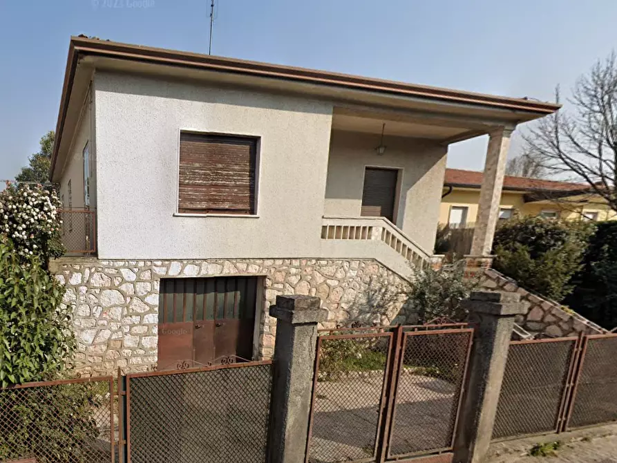 Immagine 7 di Casa indipendente in vendita  in Via G. Marconi  a Cavaion Veronese