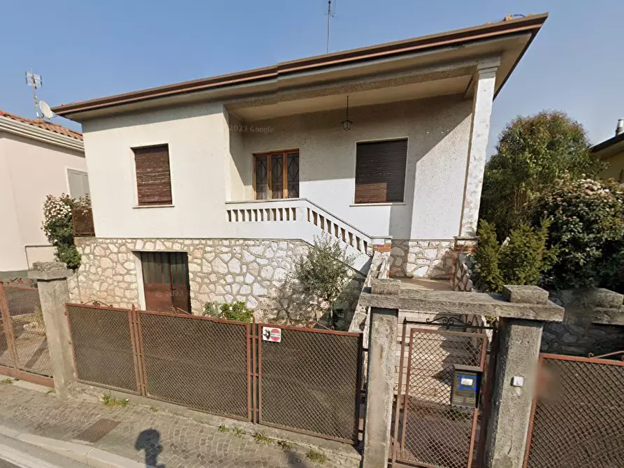 Immagine 8 di Casa indipendente in vendita  in Via G. Marconi  a Cavaion Veronese