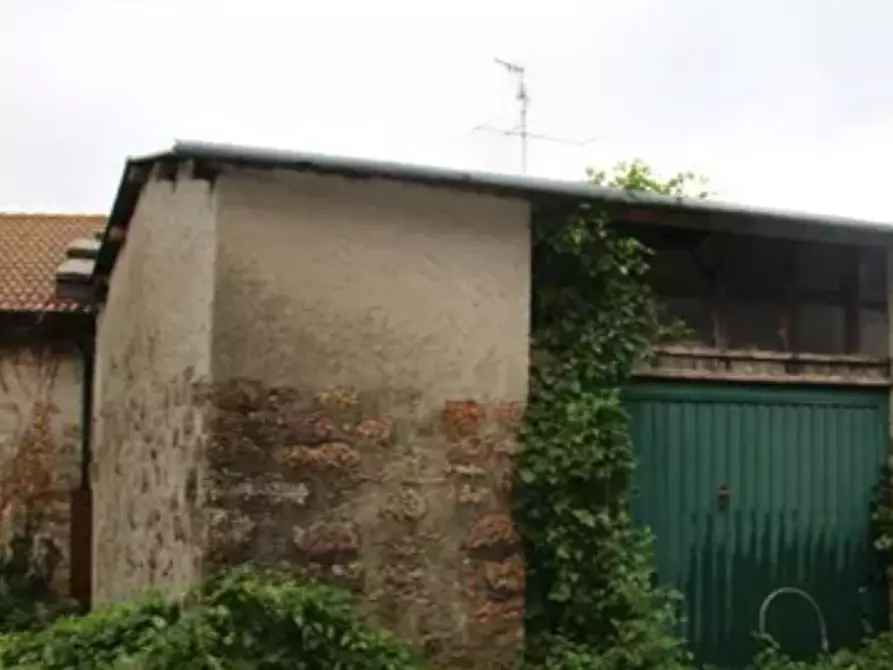 Immagine 3 di Magazzino in vendita  in Contrada Barco a Roverè Veronese