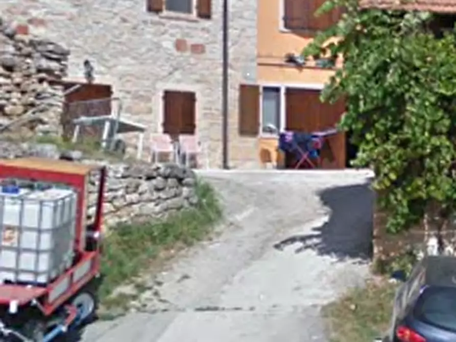 Immagine 12 di Magazzino in vendita  in Contrada Barco a Roverè Veronese