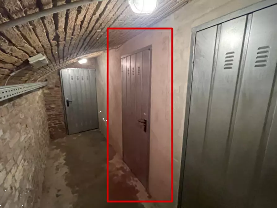 Immagine 3 di Appartamento in vendita  in Via Achille Sacchi a Mantova