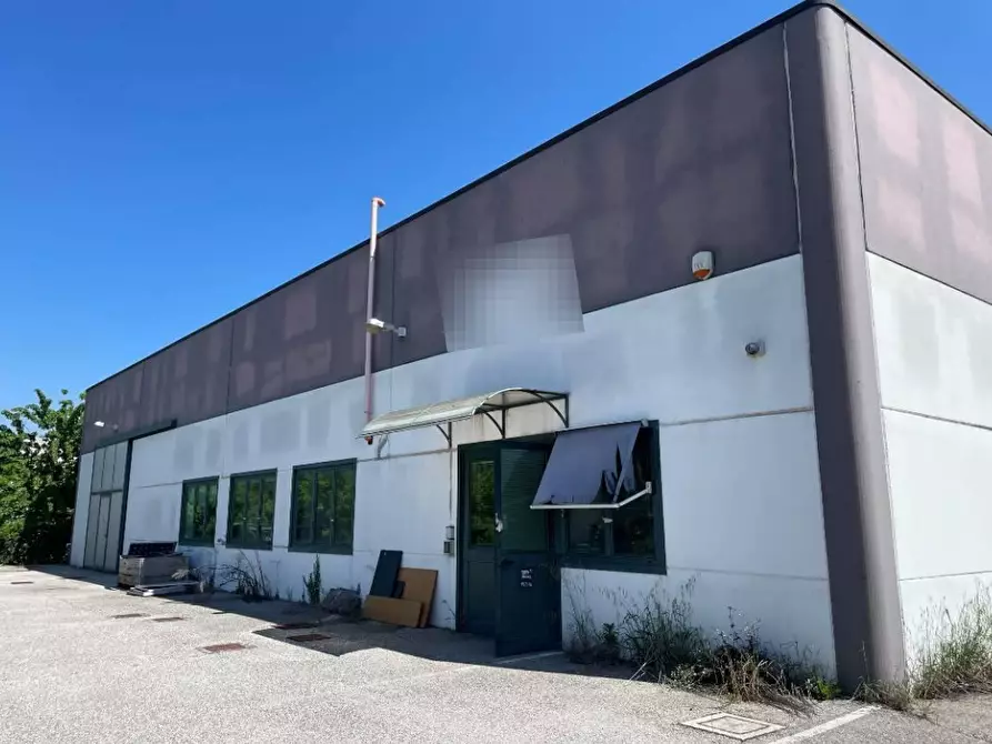 Immagine 1 di Laboratorio in vendita  in Via Donatori di Sangue a Moglia